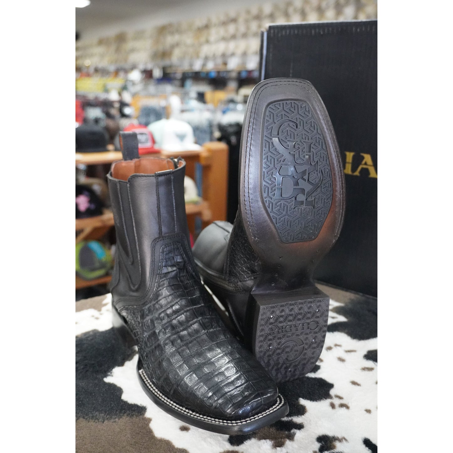 Botin Cuadra Fuscus Lomo Belly Plunge Negro
