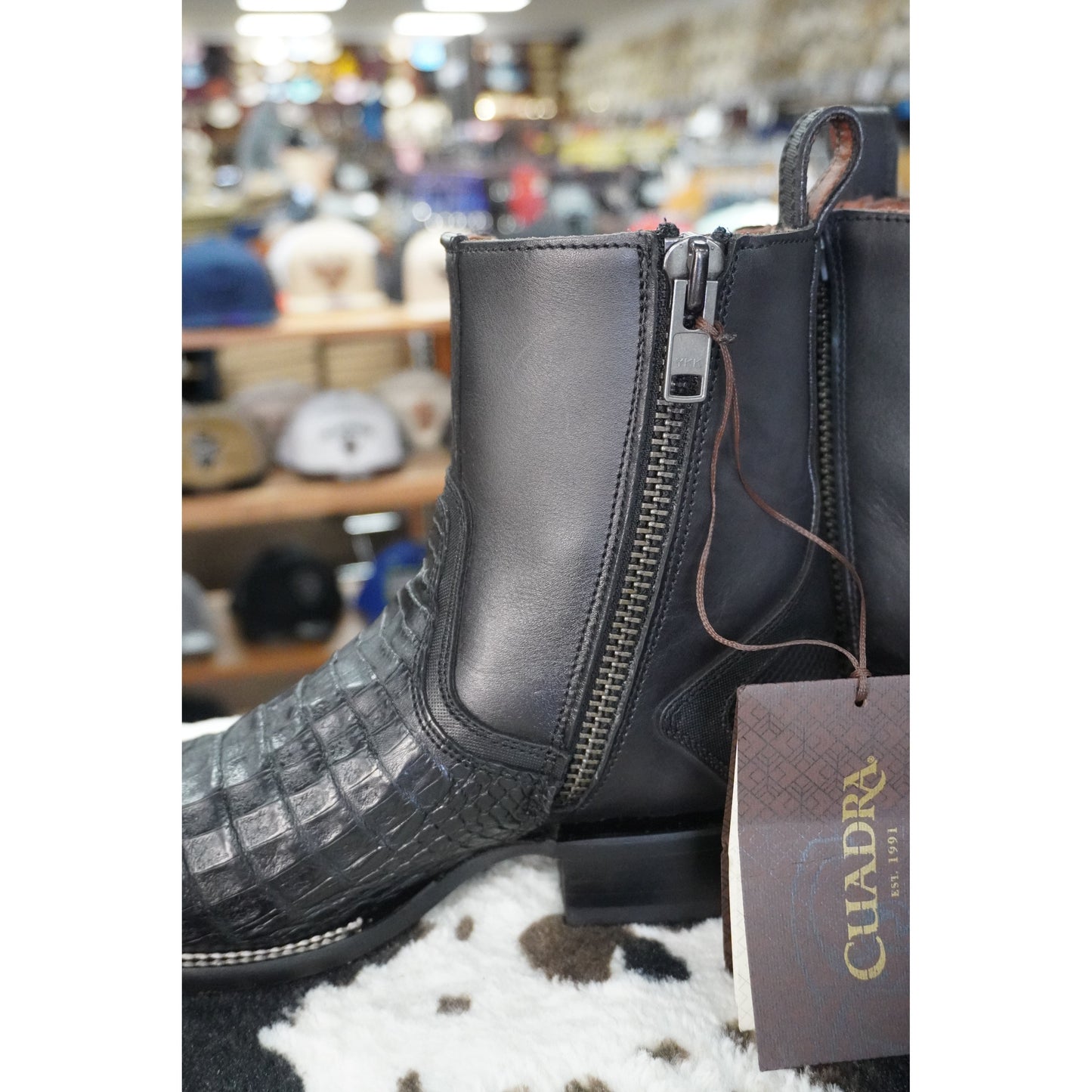 Botin Cuadra Fuscus Lomo Belly Plunge Negro