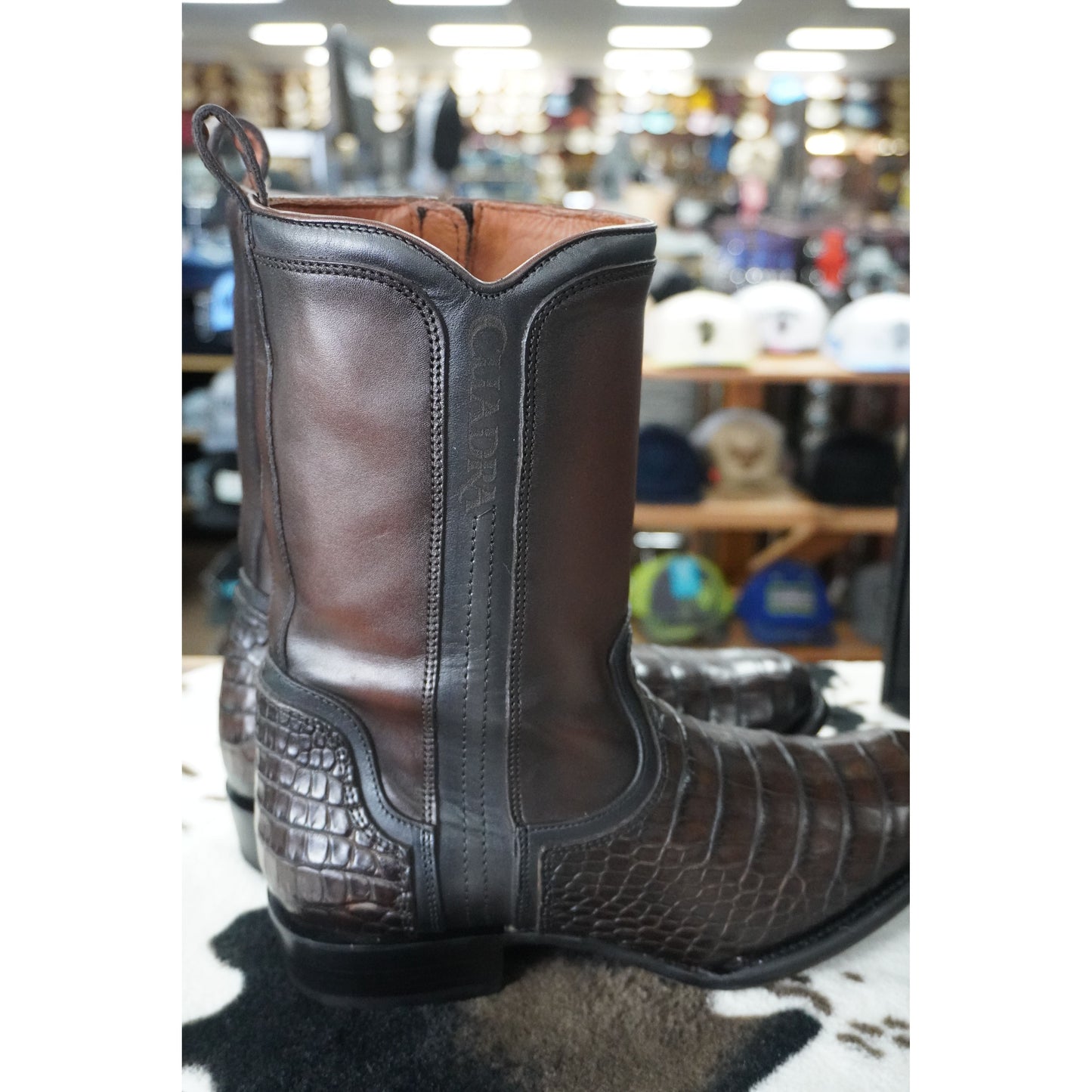 Cuadra Bota De Alligator Lomo Belly Luxo Moka