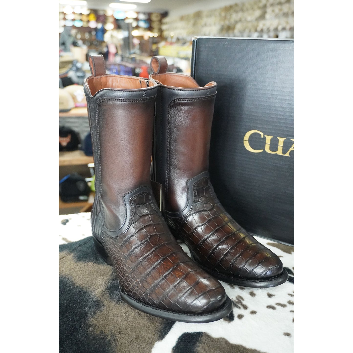 Cuadra Bota De Alligator Lomo Belly Luxo Moka