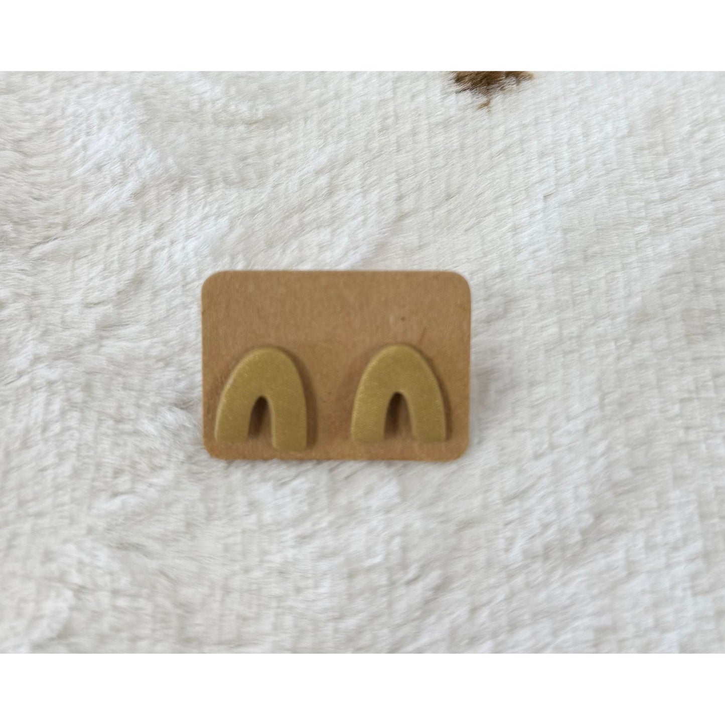 Clay Horse Shoe Stud Earrings