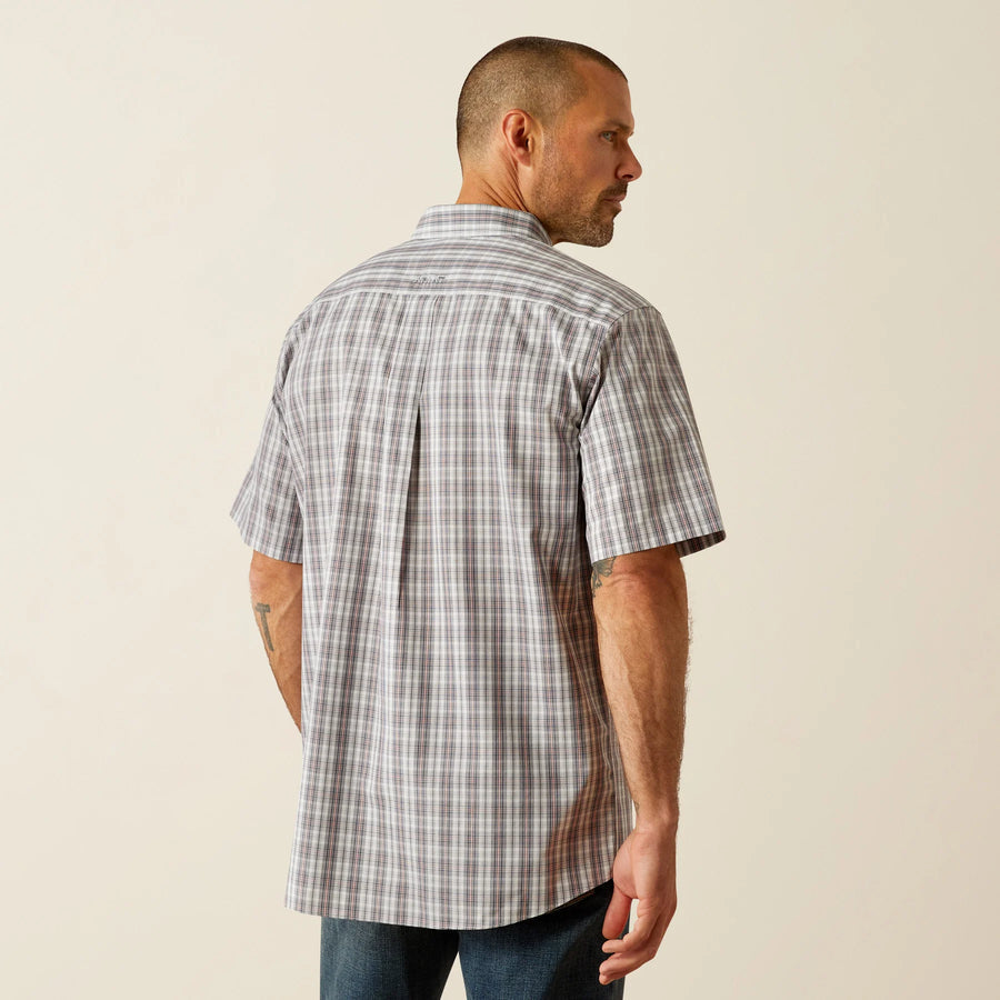 Ariat Men’s Wrinkle Free Onyx Button Down Short Sleeve Shirt