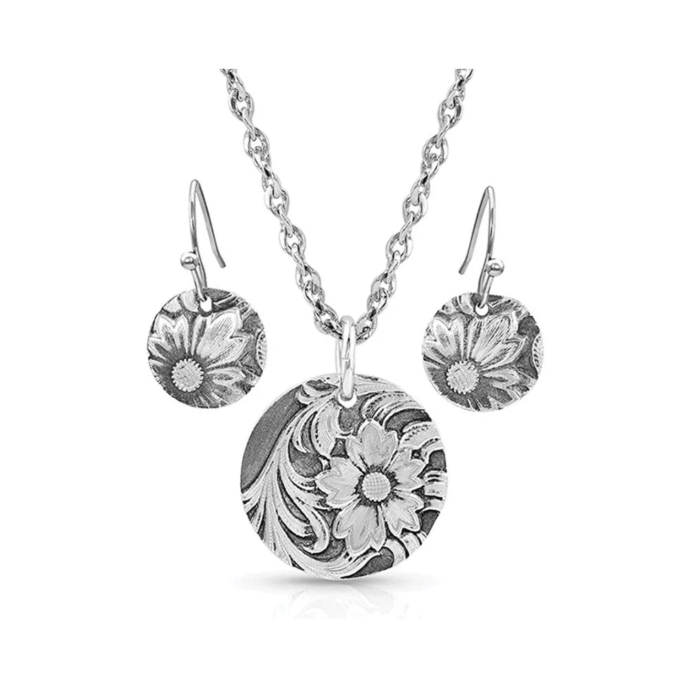 Art of the Buckle Jewelry Set